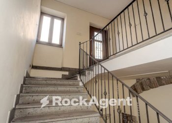 Scala - Negozio via Del Macello, 30, Viterbo - foto 17