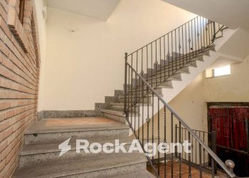 Scala - Negozio via Del Macello, 30, Viterbo - foto 18