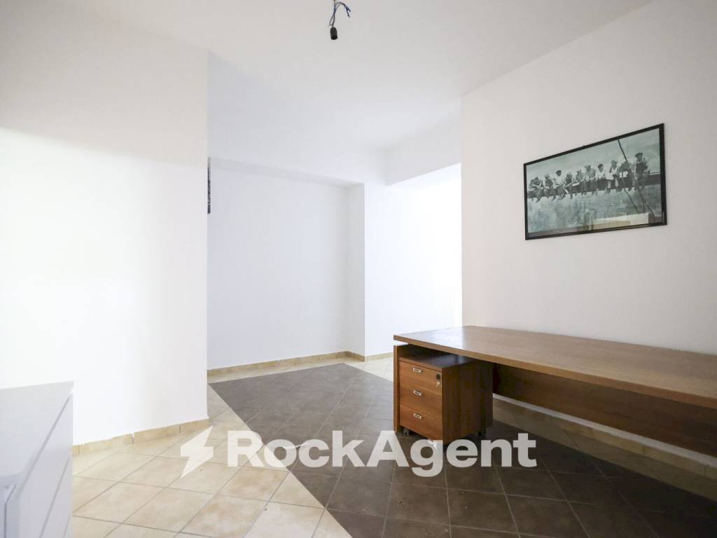 Interno non residenziale - Office via Edmondo Buccarelli, 4, Catanzaro - photo 3