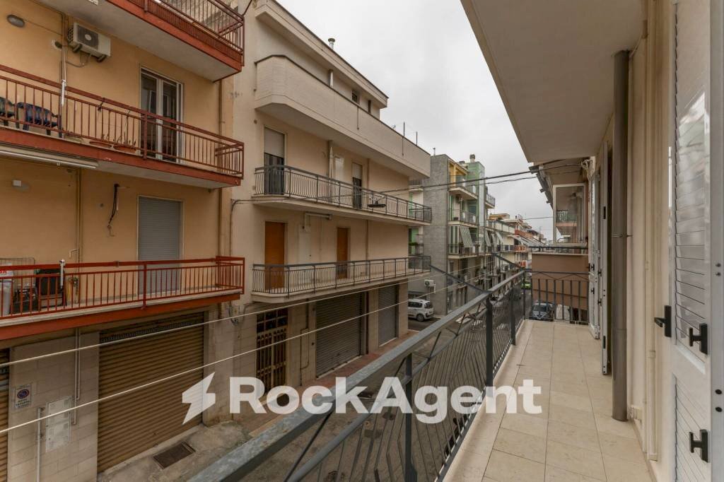 Balcone - Quadrilocale via Fabio Filzi, 35, Gravina in Puglia - foto 2