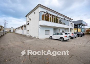 Facciata - Negozio via Marco Polo, 105, Bientina - foto 3