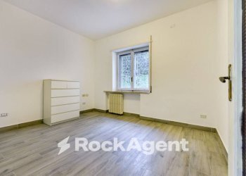 Camera da letto - Appartamento via Francesco Petrarca, Napoli (zona Posillipo) - foto 9