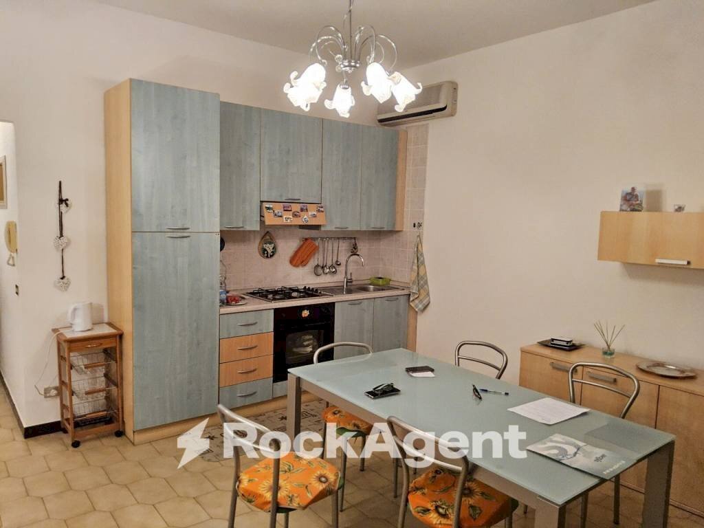Cucina - Two-room apartment viale Europa, Siderno - photo 1