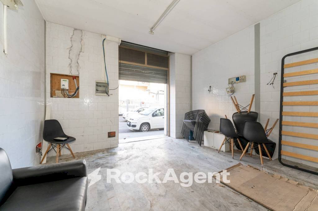 Interno non residenziale - Negozio via Mogadiscio, 25, Catania - foto 2