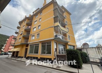 Facciata - Altro piazza Del Popolo, 1, Deiva Marina - foto 2