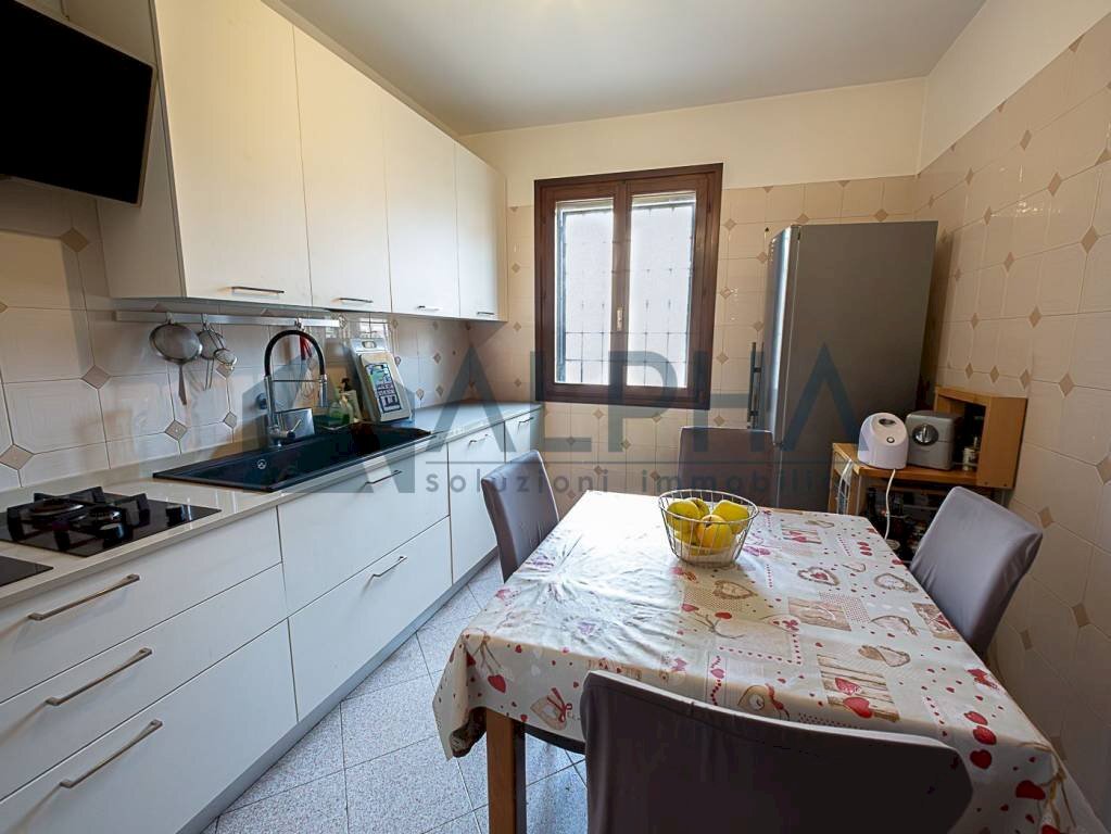 Cucina - Villa via Carlo Goldoni, Castelnuovo Rangone - foto 1