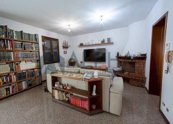 Salone - Villa via Carlo Goldoni, Castelnuovo Rangone - foto 3