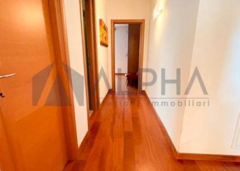 Corridoio - Three-room apartment via Bartolo Nigrisoli, 111, Ravenna (neighborhood Sant'Alberto) - photo 6