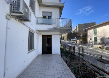 entrata - Casa indipendente Via San D'Acquisto 12, Manoppello - foto 3