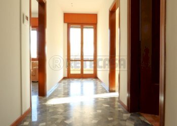 IMG_5869.JPG - Three-room apartment Via Bartolomeo Ruspoli 6, Vicenza - photo 2