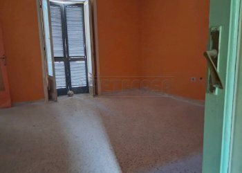 WhatsApp Image 2026-03-30 at 11.39.11 (1).jpeg - Laboratorio Via Giacomo Colombo, Marcianise - foto 9