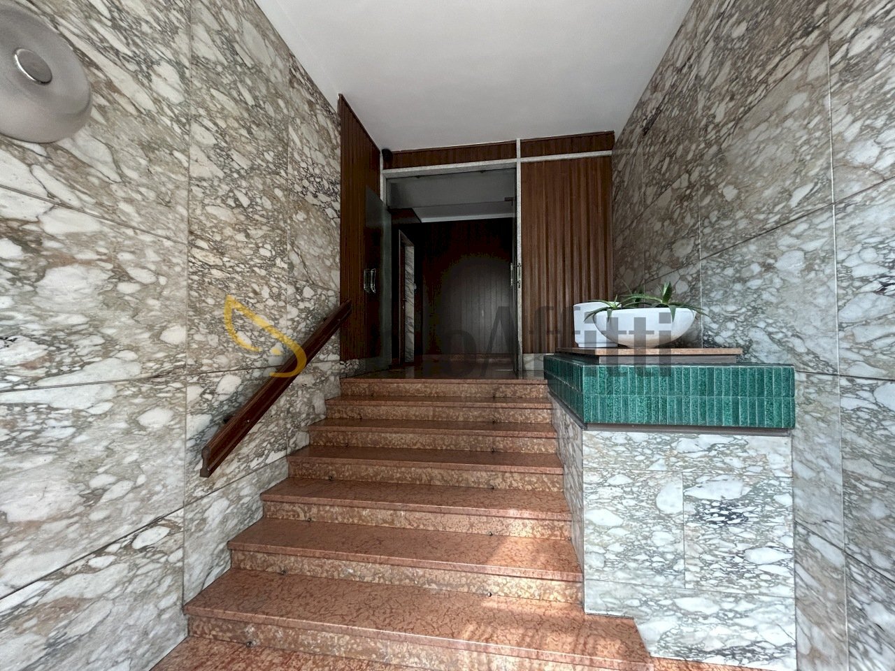 ANDRONE.JPG - Bilocale Torino (zona Campidoglio) - foto 2