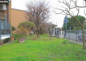 ESTERNO - Appartamento Via Fratelli Bandiera 20, Macherio - foto 21