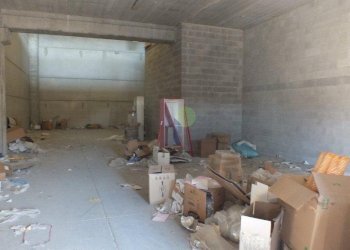 S0643584.JPG - Locale Commerciale Via Guarini, Livorno - foto 5