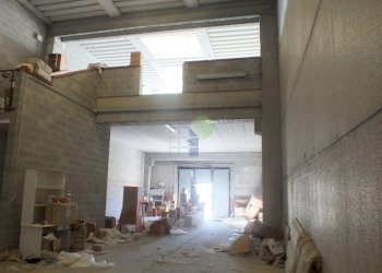 S0703591.JPG - Locale Commerciale Via Guarini, Livorno - foto 11