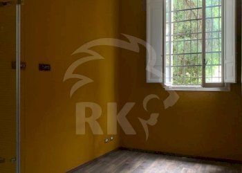 PHOTO-2020-05-18-17-00-32-3.jpg - Locale Commerciale Via Sant'Isaia 34a, Bologna (zona Centro Storico) - foto 6