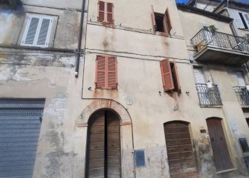 01 STORICA RESIDENZA NEL BORGO ANTICO DI RIPATRANS - Casa indipendente Ripatransone - foto 9