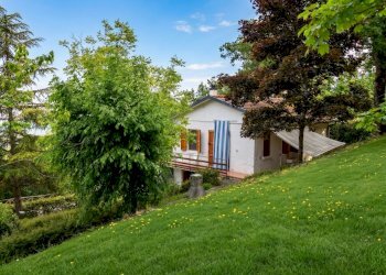 Gemini_Generated_Image_1m1v6s1m1v6s1m1v.png - Villa Località Lombardi, Maiolo - foto 4