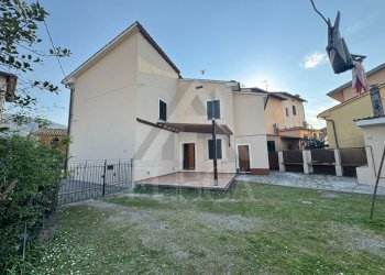villa-fusca-vendita_10.JPG - Villa Via dei Landucci, Lucca - foto 1