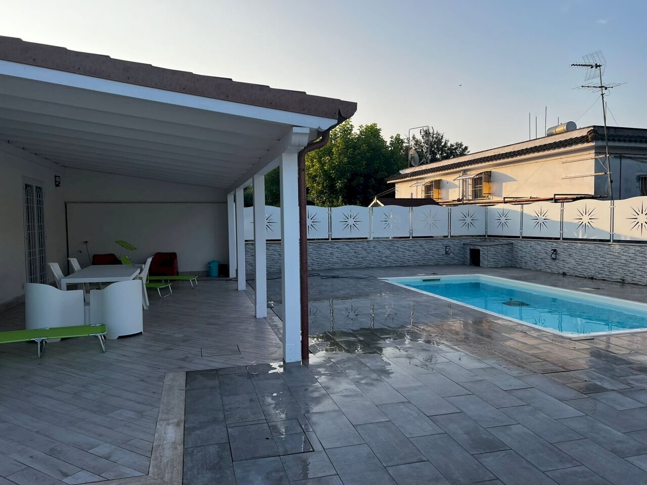 Piscina - Quadrilocale Strada Pantani da Basso, Terracina - foto 1