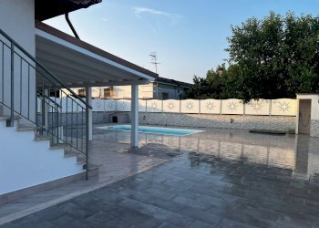 Piscina - Quadrilocale Strada Pantani da Basso, Terracina - foto 3