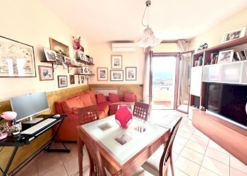 ca7.jpg - Quadrilocale Castelnuovo Magra - foto 5