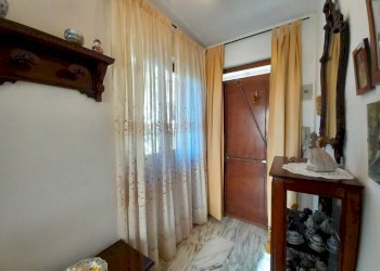 015 - Ingresso.jpg - Porzione di casa Avegno - foto 16