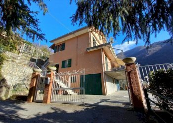 026 - Facciata.jpg - Porzione di casa Avegno - foto 28