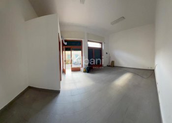 AFF81_Lerici_centro - fondo_commerciale _ufficio_c - Abbigliamento - Intimo Lerici - foto 1