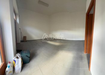 AFF81_Lerici_centro - fondo_commerciale _ufficio_c - Abbigliamento - Intimo Lerici - foto 7