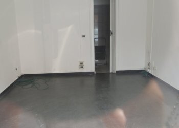 DSCN8012.JPG - Locale Commerciale Corso Canalchiaro 178, Modena (zona Circoscrizione 1) - foto 5