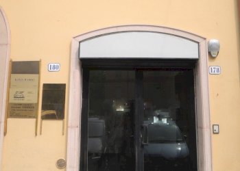 DSCN8015.JPG - Locale Commerciale Corso Canalchiaro 178, Modena (zona Circoscrizione 1) - foto 7