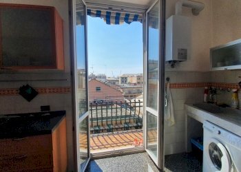 cucina tris appartamento via cantore sampierdarena - Appartamento Via Cantore 30, Genova (zona Sampierdarena) - foto 3