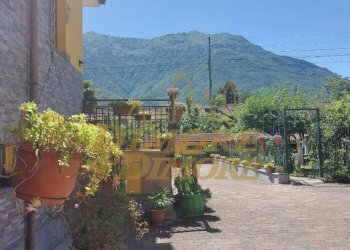 entrata esterna.jpg - Four-room apartment Vogogna - photo 18