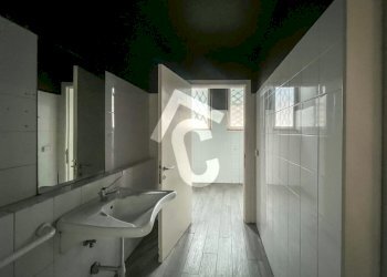 7D9E8A13-D7D3-4DB1-ACB2-06184B588AB9.jpeg - Locale Commerciale Jesi - foto 16