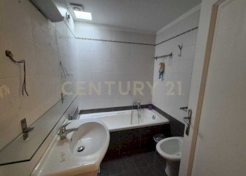 foto bagno piano secondo 1.jpeg - Terratetto - Terracielo via fratelli matteini 9, Grosseto - foto 30