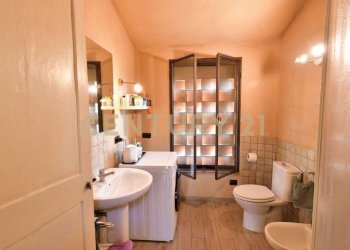 18-GUEST HOUSE BATHROOM.JPG.jpg - Villa Capannori - foto 18