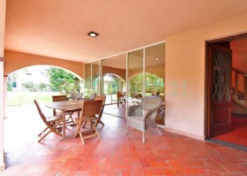 19-VILLA\'S PORTICO.JPG.jpg - Villa Capannori - foto 19