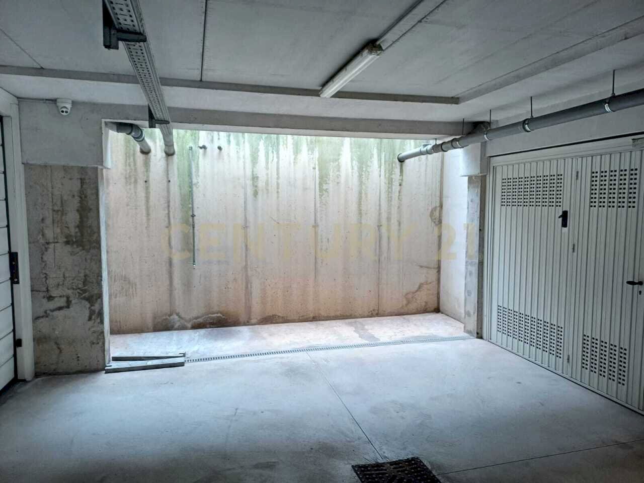 PHOTO-2026-04-01-16-21-06_3.jpg - Box Via Albere 17, Verona (zona Borgo Milano) - foto 2