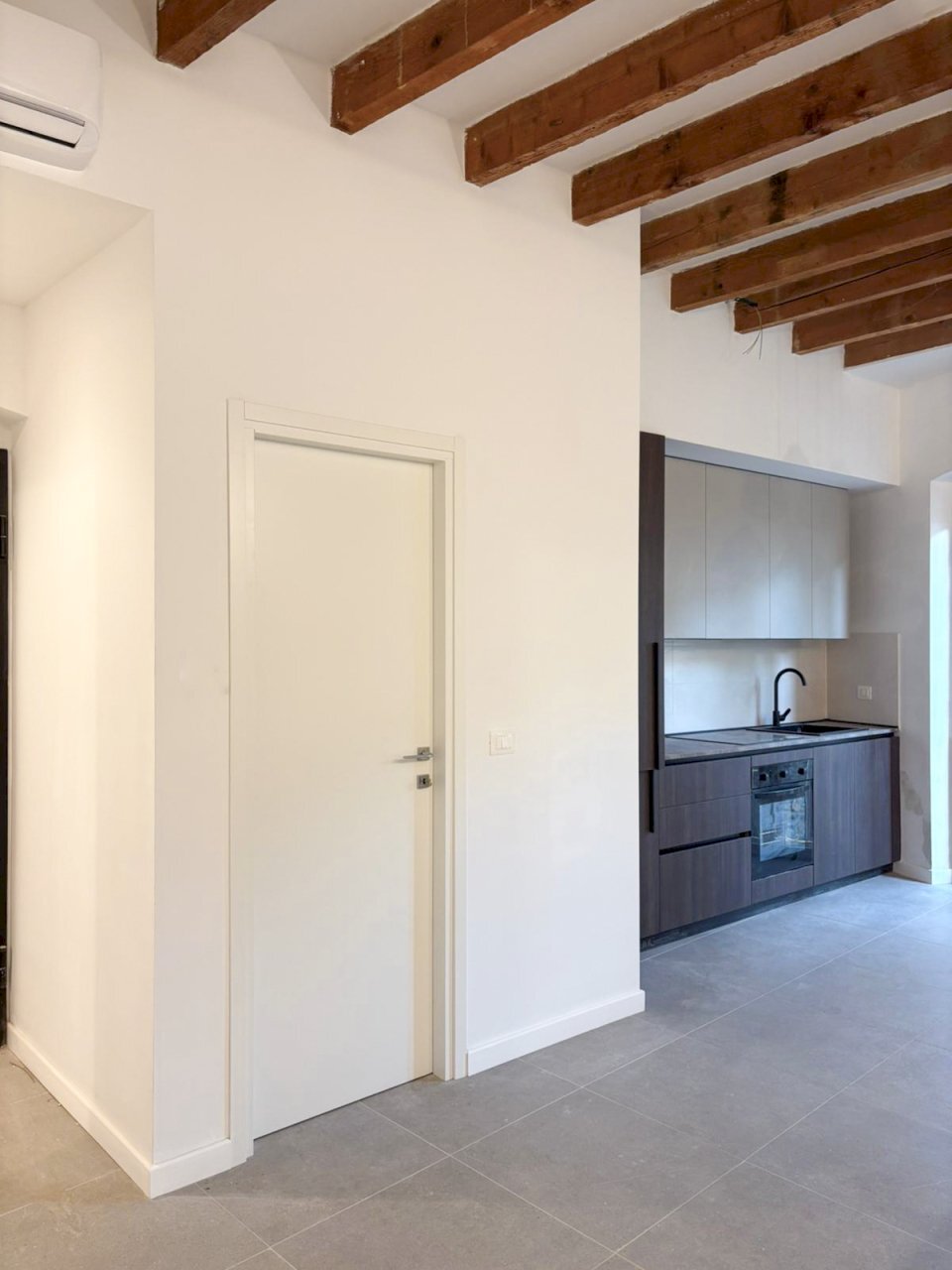 08 APT 1.jpg - Appartamento Via Chiaravagna 19, Genova (zona Sestri Ponente) - foto 3