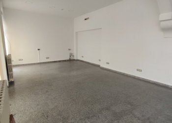 vano - Commercial Premises Piazza XX Settembre, Castel San Giovanni - photo 3