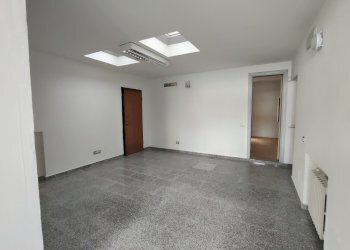 vano - Commercial Premises Piazza XX Settembre, Castel San Giovanni - photo 15