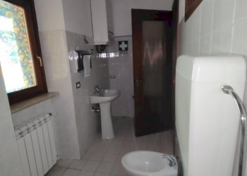 bagno - Commercial Premises Piazza XX Settembre, Castel San Giovanni - photo 24