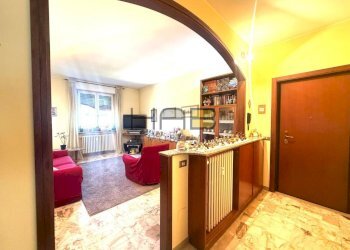 WhatsApp Image 2026-04-01 at 10.18.18.jpeg - Trilocale Via Fratelli Ruffini, Busto Arsizio - foto 2