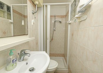 bagno - Trilocale Via Beata Chiara 4, Genova (zona Pontedecimo) - foto 19