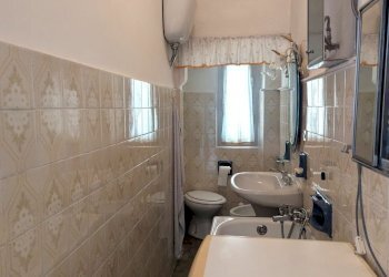 bagno - Apartment Via Martiri della Libertà 18, Campomorone - photo 19