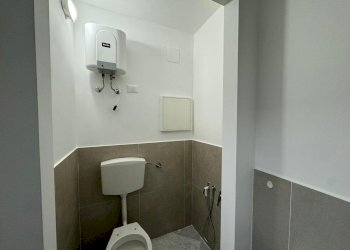 d5c2b9b2-af43-42f5-9a8a-e5b286482c80.jpg - Ufficio Via Imperatore Federico, Palermo - foto 13