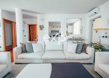 Villa Via I Maggio, Montano Lucino - photo 9