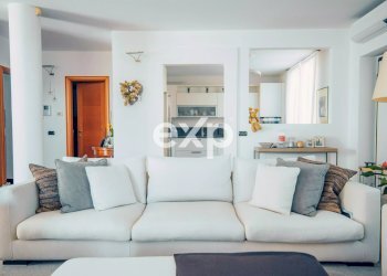 Villa Via I Maggio, Montano Lucino - photo 11