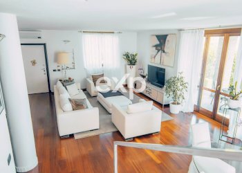 Villa Via I Maggio, Montano Lucino - photo 17